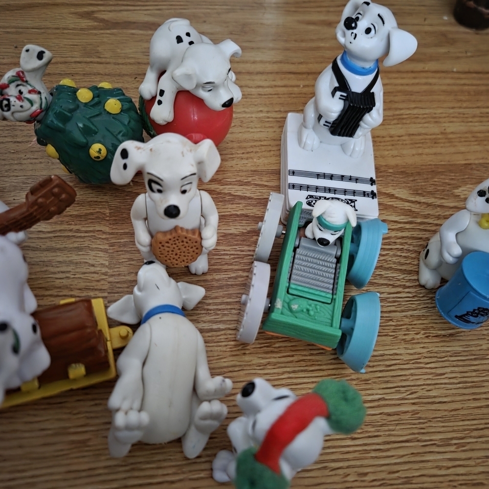 Vintage Dalmatian Figurine Collection - Picture 3 of 4